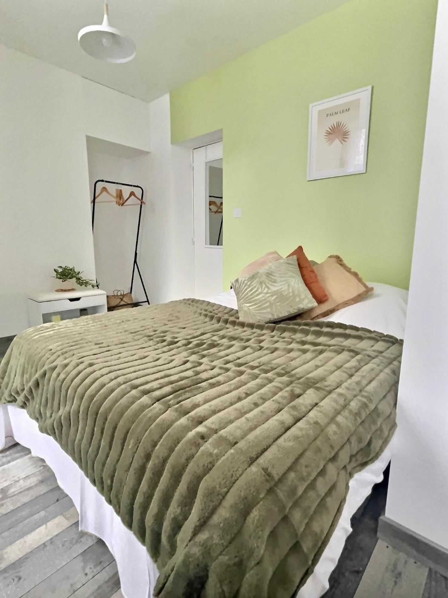 Le Jard Apartment Chalons en Champagne Luaran gambar